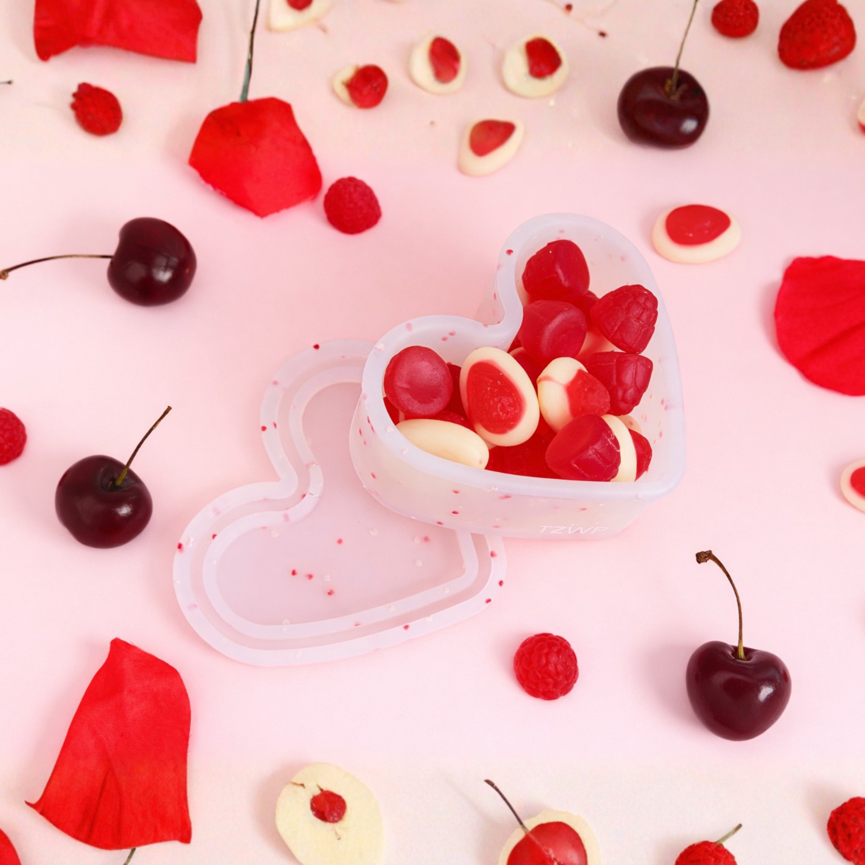 Valentine Confetti Heart - Clear